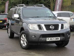Nissan Navara Double Cab Pick Up Tekna 2.5dCi 190 4WD Auto Pick Up Diesel Grey at Chilham Sports Cars Canterbury