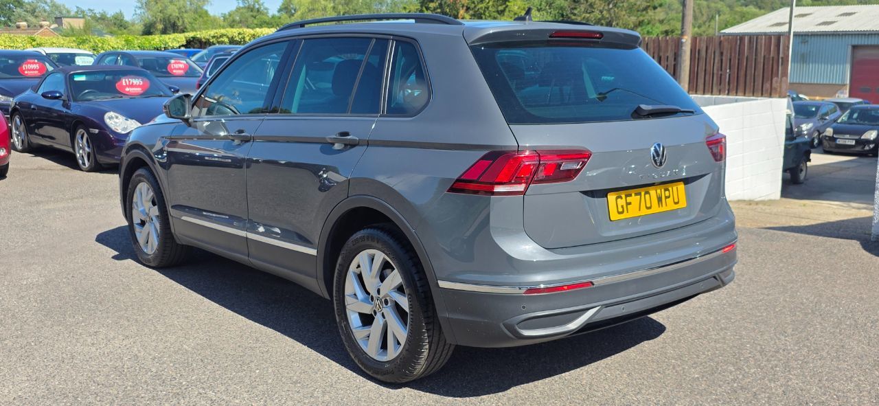 VOLKSWAGEN TIGUAN 1.5 TSI 150 LIFE 5DR DSG 2021 70 14,495 GEARBOX AUTOMATIC BODYSTYLE...