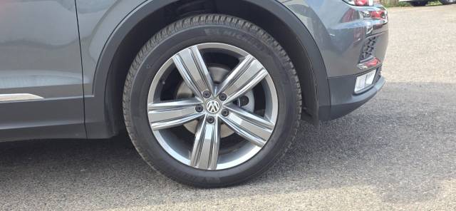 2016 Volkswagen Tiguan 2.0 TDi 150 4Motion SEL 5dr